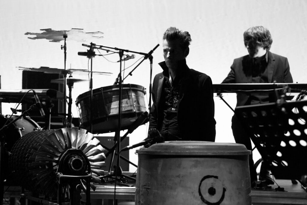 einsturzende Neubauten